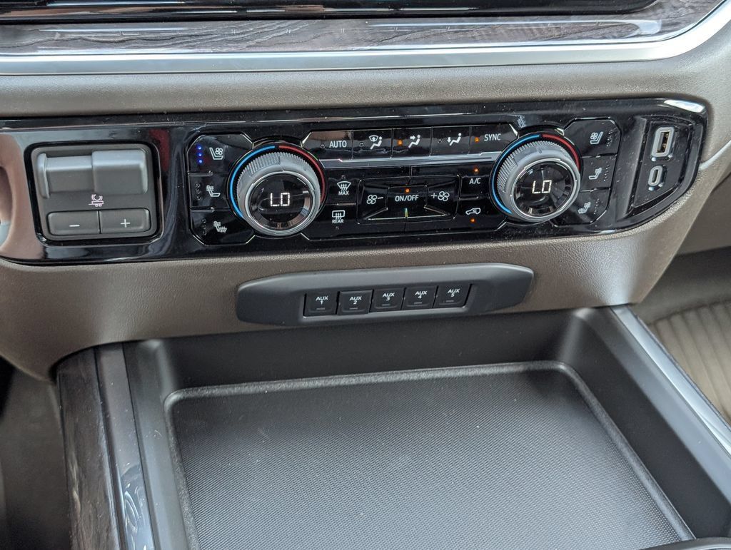New 2026 Chevrolet Silverado 3500 LTZ w/ LTZ Premium Texas Edition AWD/4WD image 25