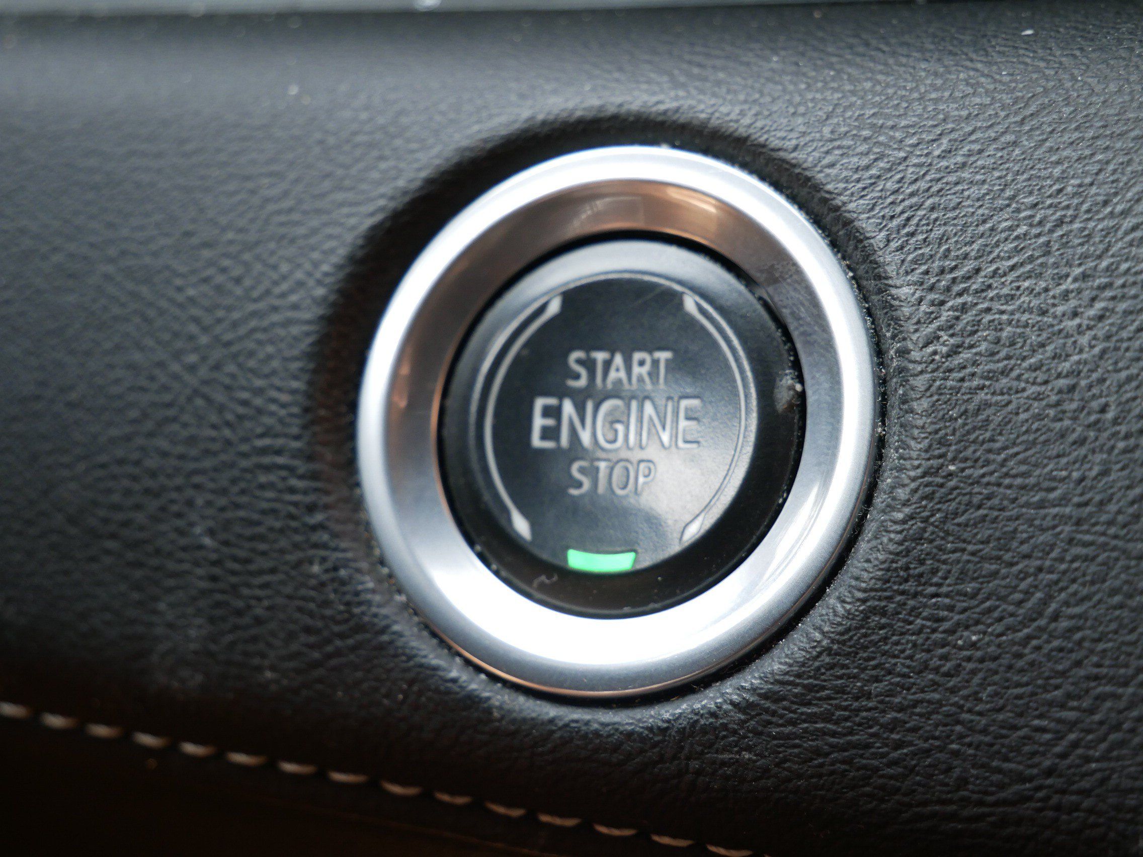 Used 2021 Cadillac Escalade Premium Luxury w/ Driver Assist Tech Package AWD/4WD image 24