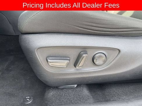Used 2024 Toyota RAV4 XLE AWD/4WD image 21