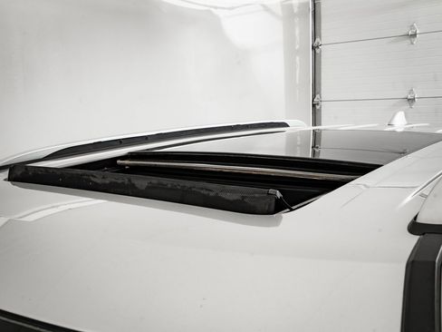 Used 2017 Ford Explorer Platinum image 14