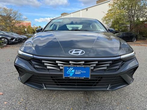 New 2026 Hyundai Elantra Sport image 2