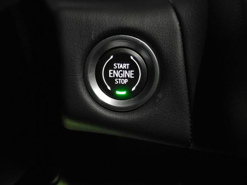 Used 2022 Chevrolet Tahoe Z71 w/ Luxury Package image 34