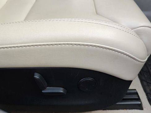 Used 2018 Tesla Model S 100D image 5