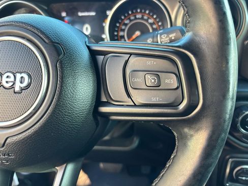 Used 2022 Jeep Wrangler Sport image 16