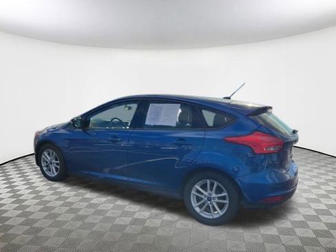 Used 2018 Ford Focus SE w/ Cold Weather Package image 5
