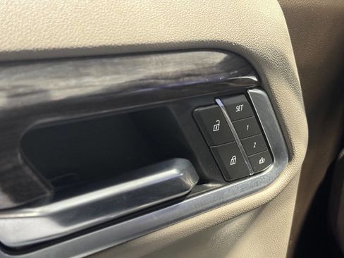 Used 2022 Chevrolet Silverado 1500 LTZ w/ LTZ Convenience Package II image 31