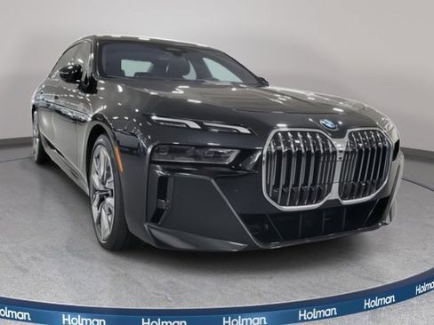 Certified 2023 BMW 760i xDrive w/ Parking Assistance Package image 4