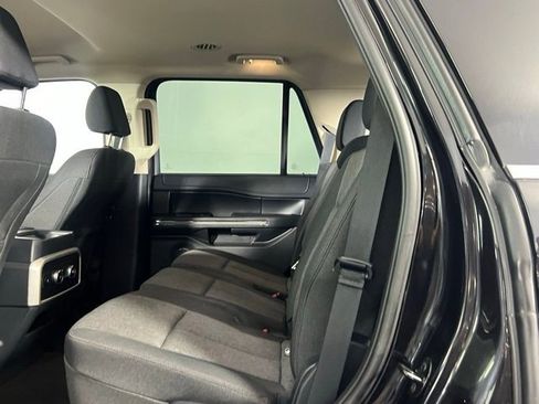 Used 2024 Ford Expedition XLT image 33