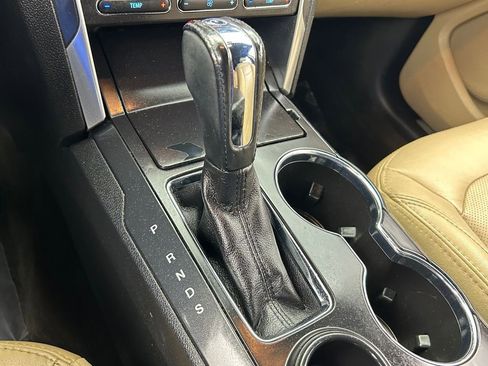 Used 2017 Ford Explorer Limited image 28