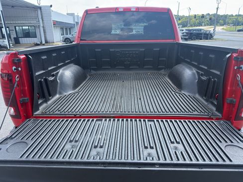 Used 2024 RAM 1500 Warlock RWD image 8