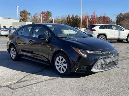 Used 2022 Toyota Corolla LE image 7