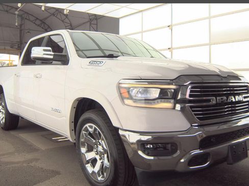 Used 2019 RAM 1500 Laramie RWD image 4