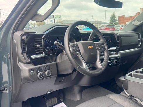 Used 2025 Chevrolet Silverado 1500 LT image 13