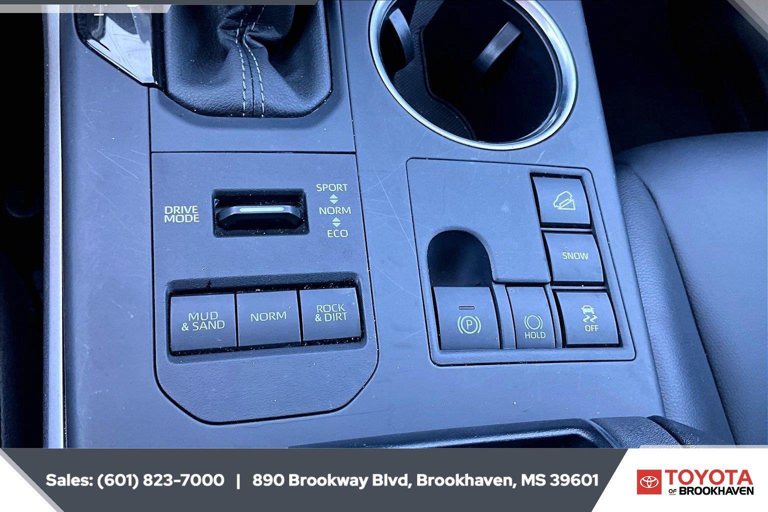 Used 2026 Toyota Highlander XLE AWD/4WD image 23