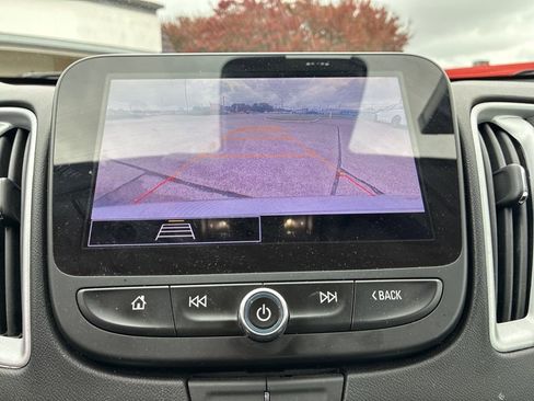 Used 2023 Chevrolet Malibu LT image 18