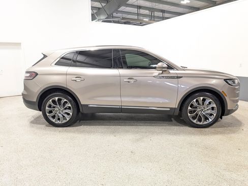 Used 2021 Lincoln Nautilus Reserve w/ Cargo Utility Package image 2