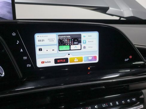 Used 2023 Cadillac Escalade Premium Luxury image 33