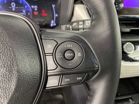 Used 2026 Toyota Corolla Cross LE w/ Moonroof Package AWD/4WD image 19