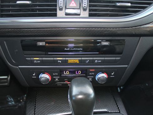 Used 2018 Audi S7 Prestige w/ Driver Assistance Package image 24