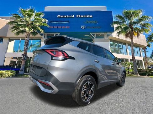 Used 2024 Kia Sportage LX image 5