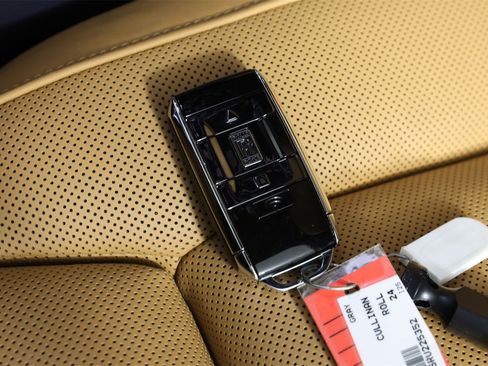 Certified 2024 Rolls-Royce Cullinan image 37