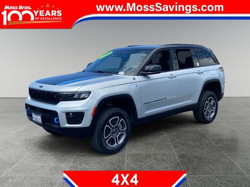 Used 2023 Jeep Grand Cherokee Trailhawk w/ Advanced Protech Group II AWD/4WD image 1