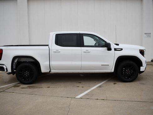 New 2026 GMC Sierra 1500 Elevation image 5