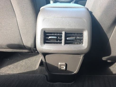 Used 2022 Chevrolet Equinox LT image 29