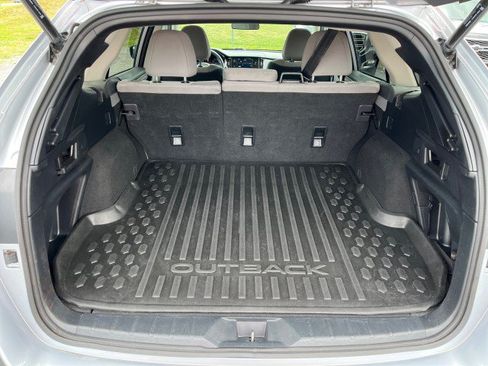 Used 2023 Subaru Outback Premium AWD/4WD image 15