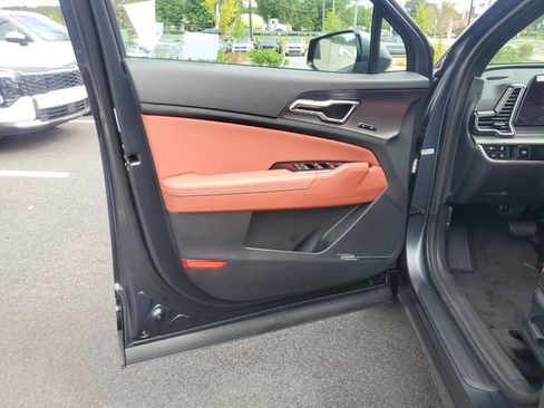 New 2025 Kia Sportage SX Prestige image 37