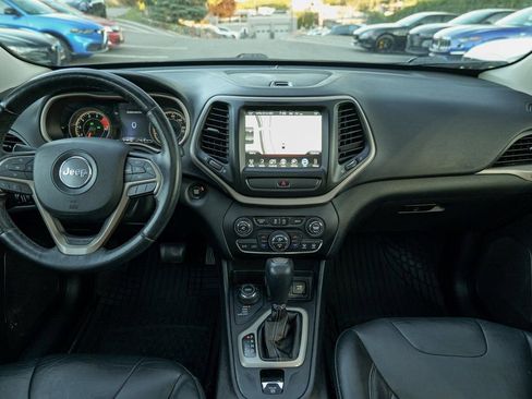 Used 2017 Jeep Cherokee Limited image 36