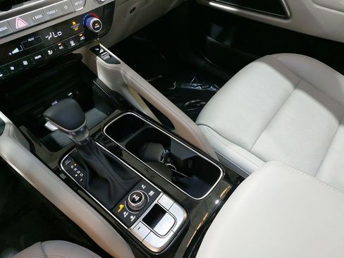 Used 2025 Kia Telluride S AWD/4WD image 26