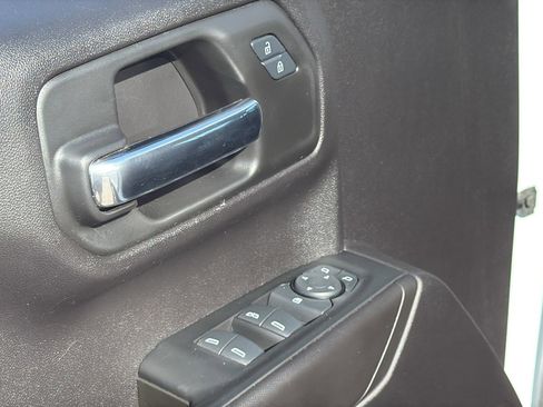 Used 2024 Chevrolet Silverado 1500 Custom image 9
