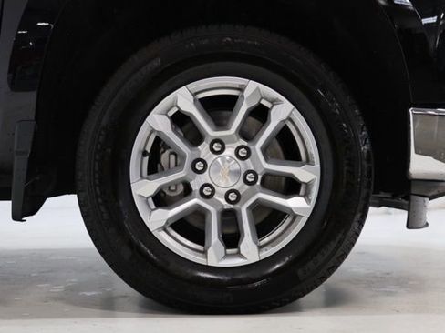 Used 2024 Chevrolet Silverado 1500 LT AWD/4WD image 11