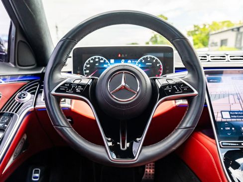 Used 2022 Mercedes-Benz S 580 4MATIC Sedan w/ Warmth & Comfort Package image 14