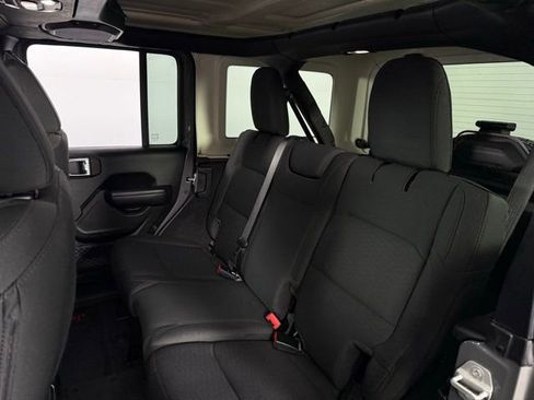 Used 2021 Jeep Wrangler Unlimited Sport image 16