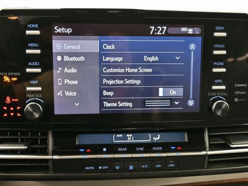 Used 2024 Toyota Sienna LE image 25