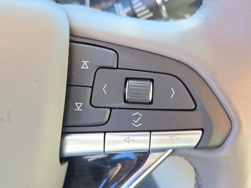 Used 2024 Cadillac XT6 Premium Luxury w/ Technology Package image 23