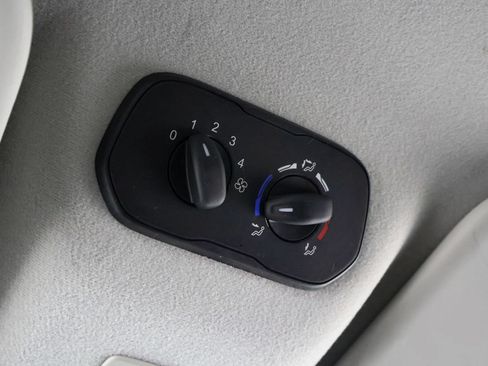 Used 2019 Ford Transit 150 XL RWD image 43