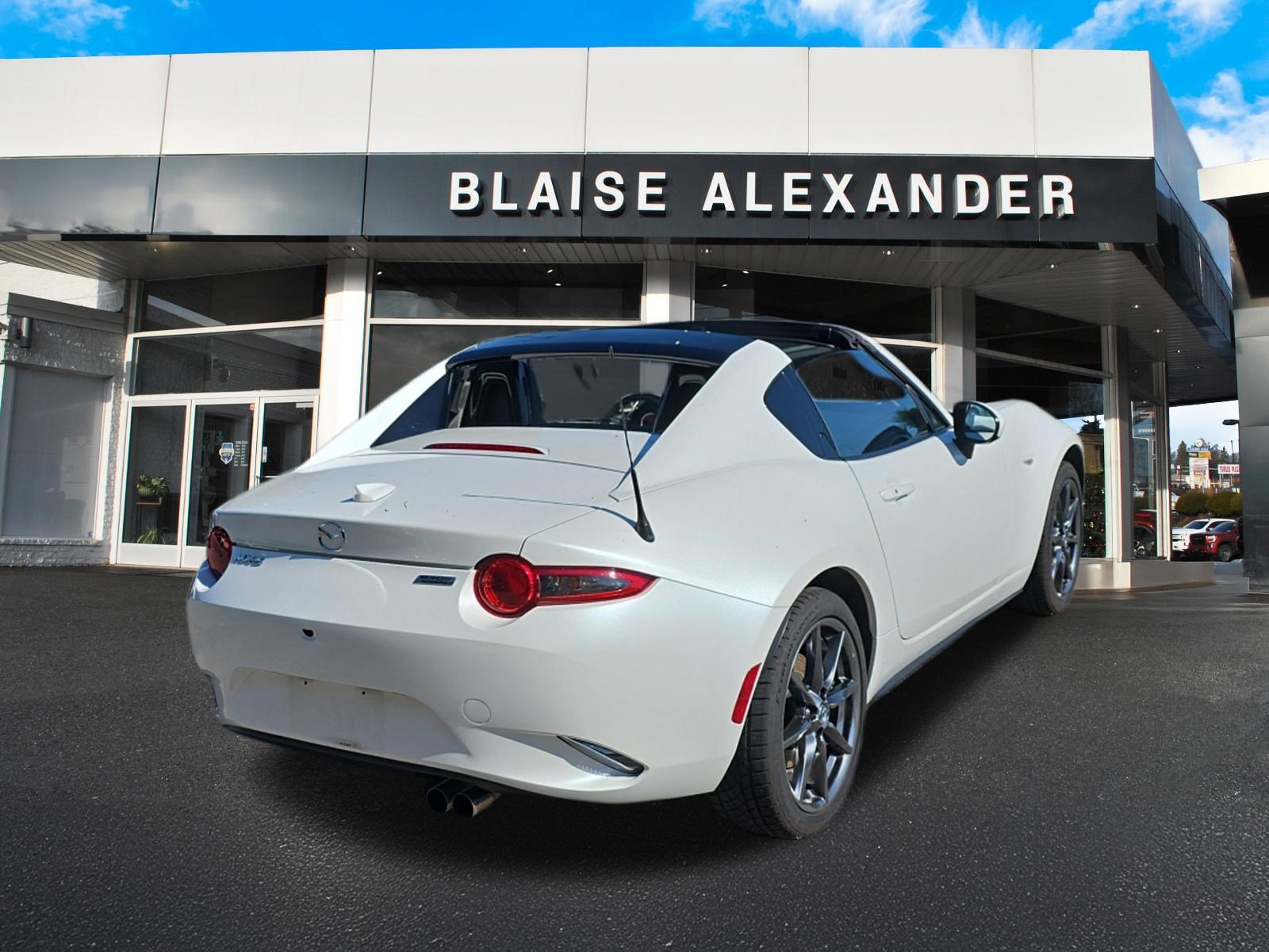Used 2019 MAZDA MX-5 Miata RF Grand Touring RWD image 3
