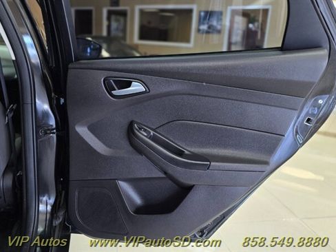Used 2014 Ford Focus SE FWD image 14