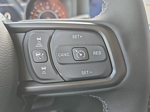 New 2025 Jeep Gladiator Sport image 34