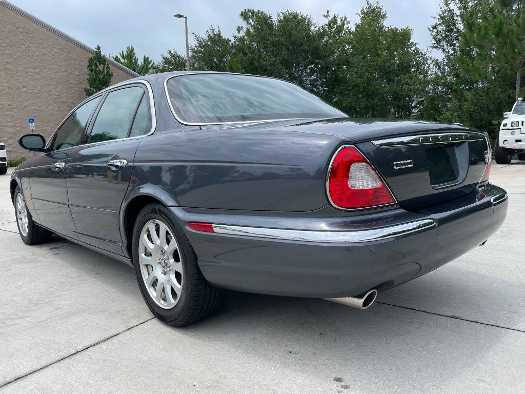Used 2004 Jaguar XJ8 RWD image 5
