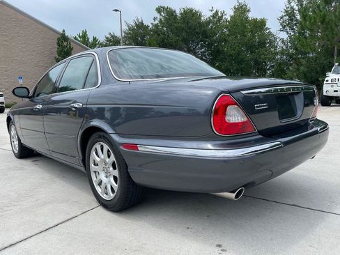 Used 2004 Jaguar XJ8 RWD image 5