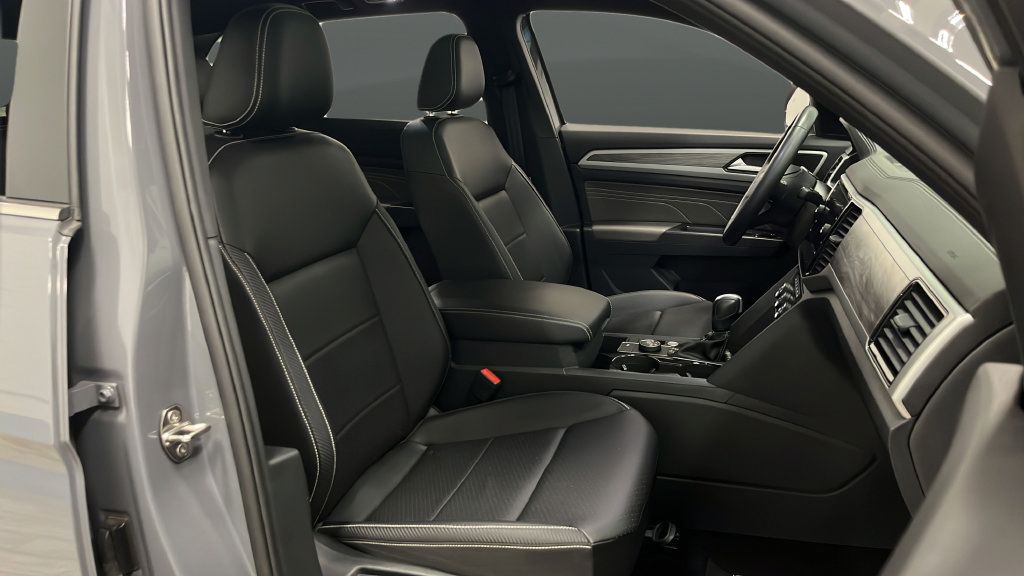 Used 2023 Volkswagen Atlas Cross Sport SE w/ Panoramic Sunroof Package AWD/4WD image 25