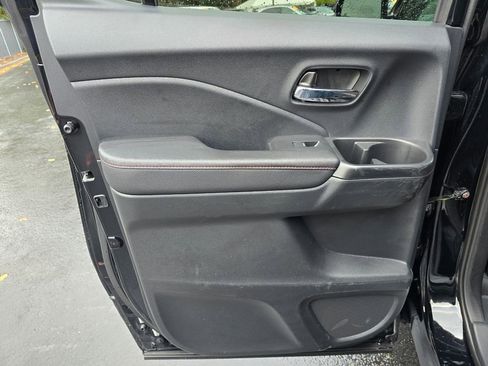 Certified 2024 Honda Ridgeline Black Edition image 8