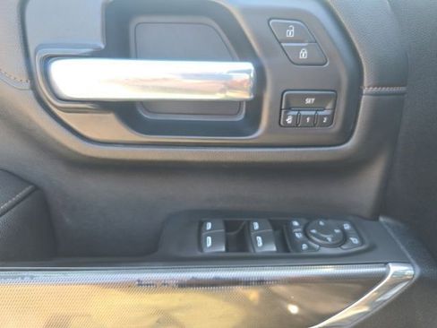 Used 2022 GMC Sierra 3500 AT4 w/ AT4 Premium Plus Package AWD/4WD image 11