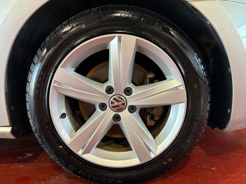 Used 2013 Volkswagen Passat 2.5 SE image 35