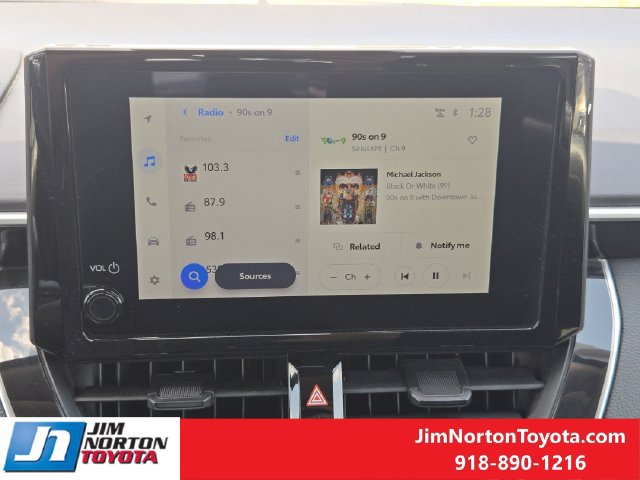 Used 2025 Toyota Corolla LE FWD image 18