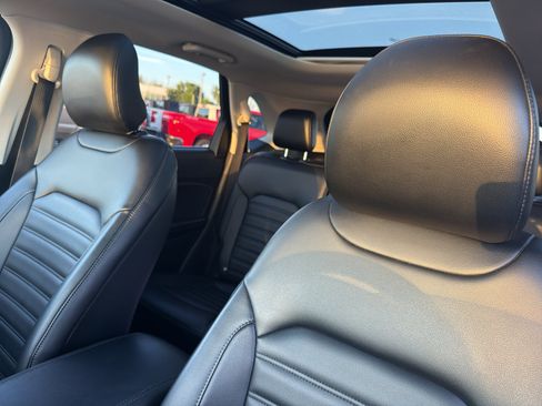 Used 2019 Ford Edge SEL w/ Equipment Group 201A AWD/4WD image 28